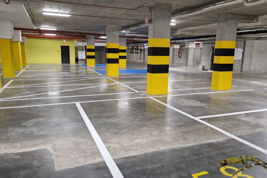 miejsca parkingowe w garażu podziemnym