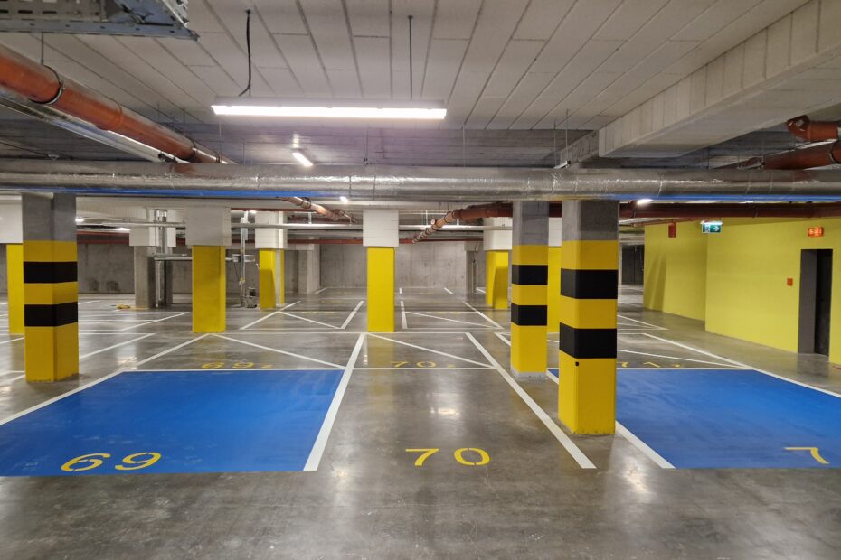 miejsca parkingowe w garażu podziemnym