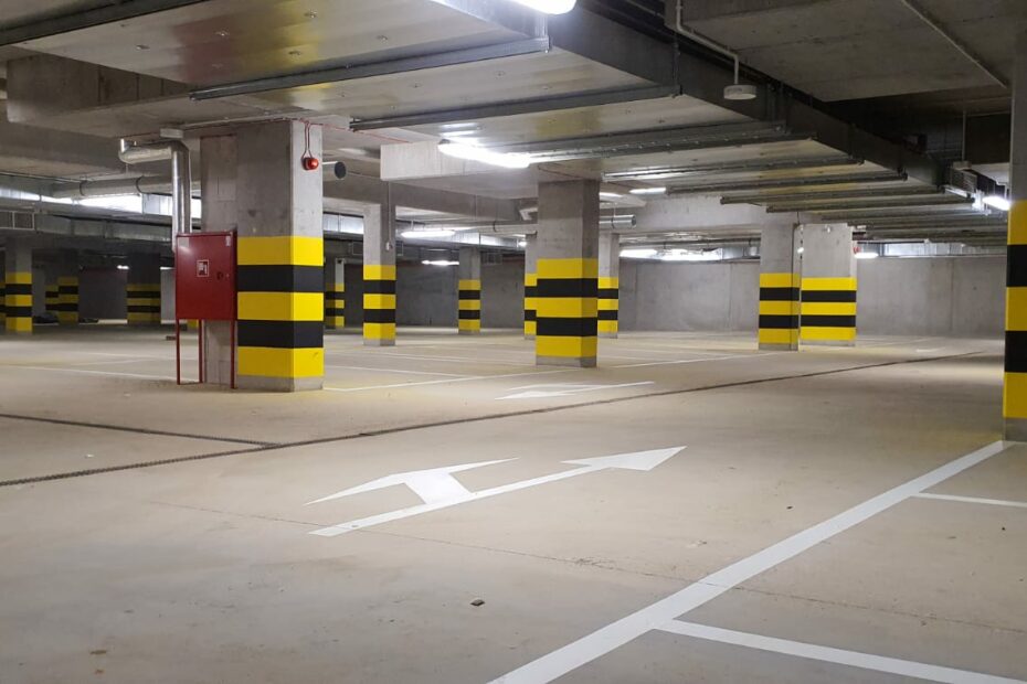 miejsca parkingowe w garażu podziemnym